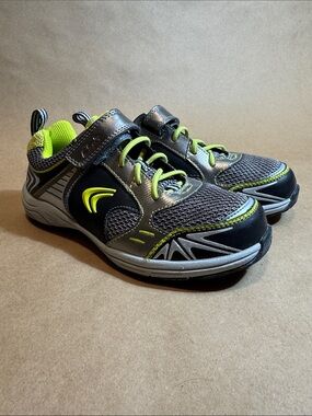 Kids Grey & Neon Green Clarks Sneakers